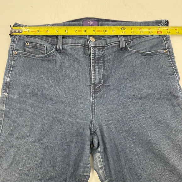 NYDJ Ariel Crop Jeans Womens 12 Blue Button Detail Denim Capri Pants - Picture 8 of 10